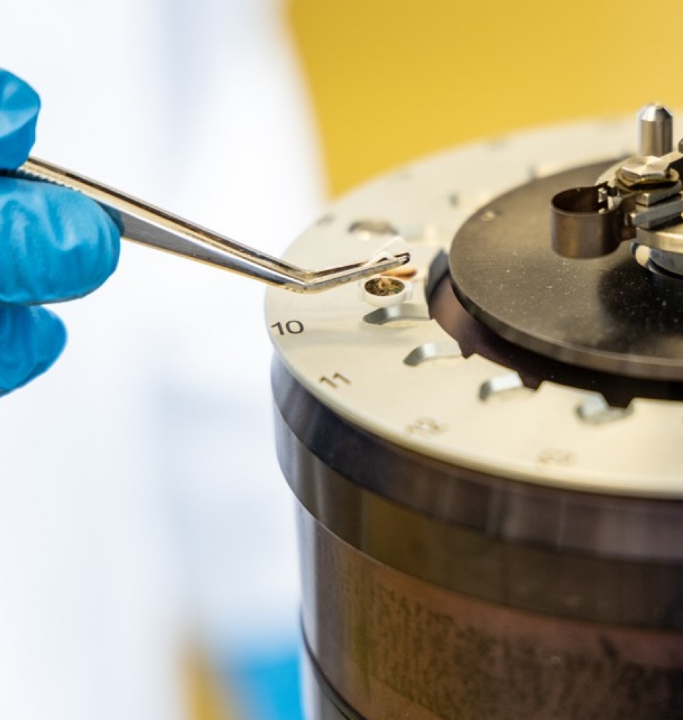 Chemical analysis of rubber compounds